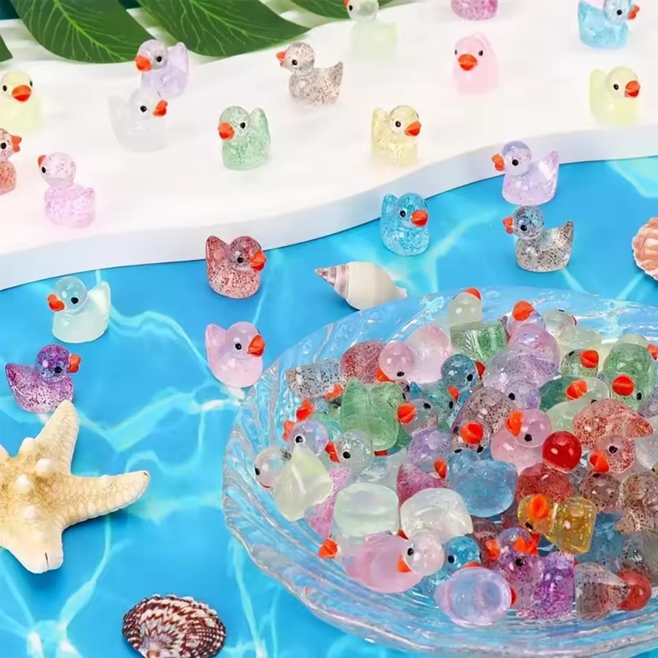 ~ Patito de resina en miniatur - Pothos reseña y precio